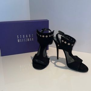 Stuart Weitzman “French Cuff” in black suede